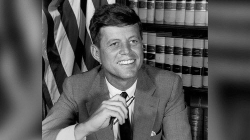 케네디 전 미국 대통령1956년 워싱턴 상원의원 집무실의 케네디. <AP 자료 사진=연합뉴스>